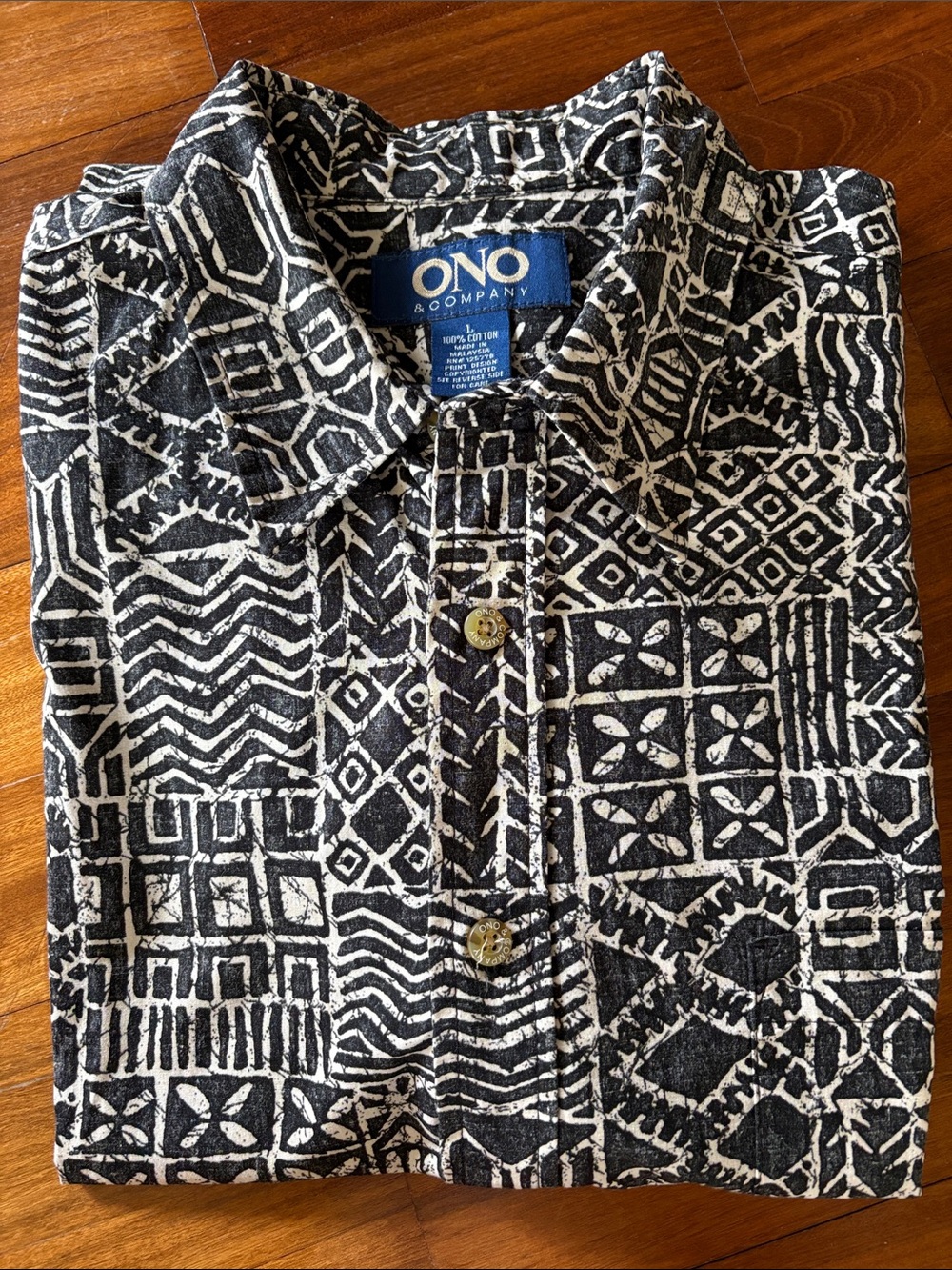 ONO & Company Hawaiian Print Black & White Button-Up Shirt